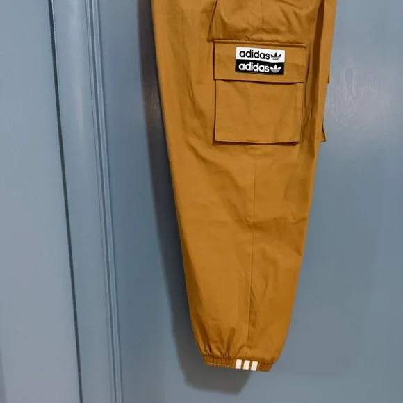 Adidas Women's Brown Cargo Joggers - Picture 8 of 11